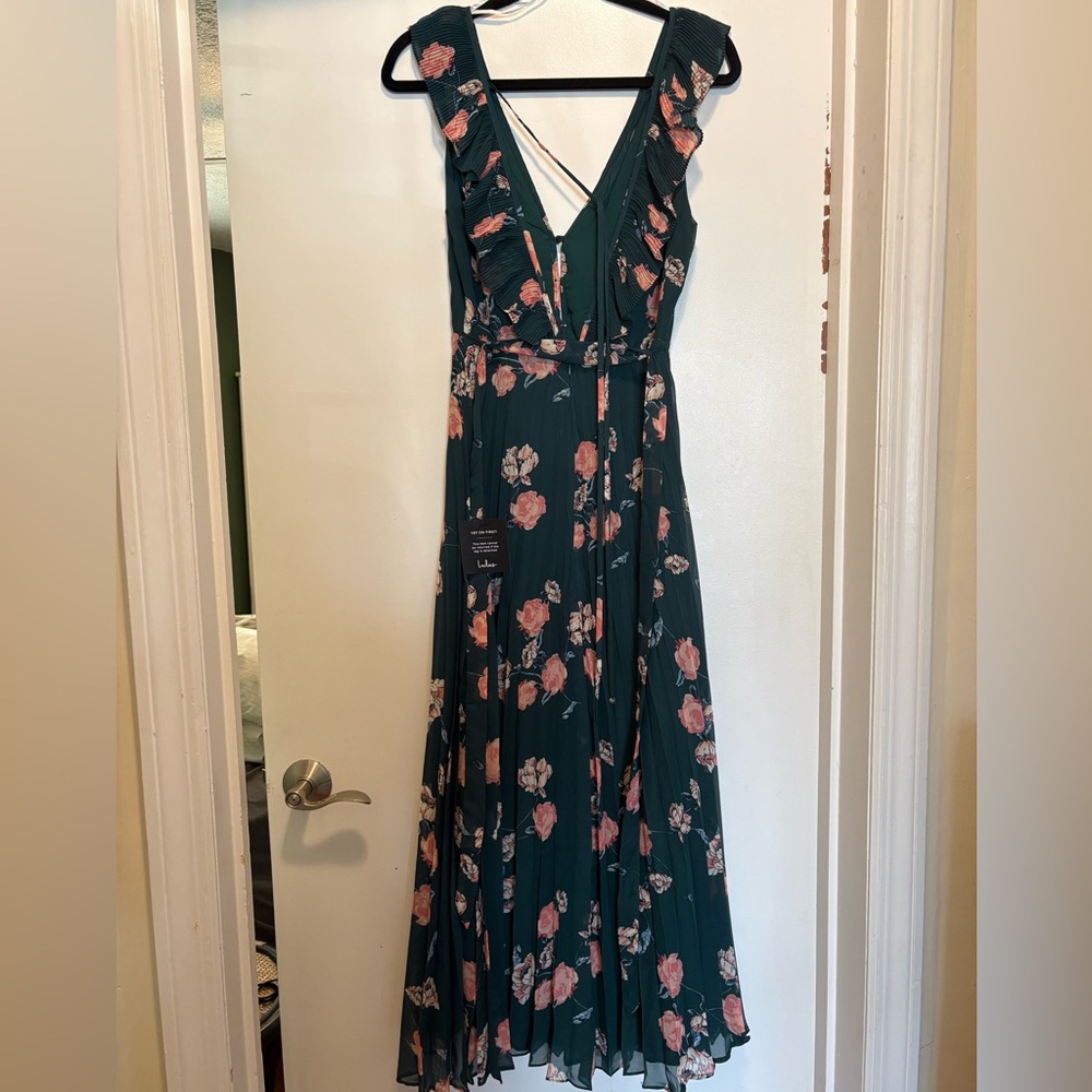NWT Lulus green floral print maxi dress